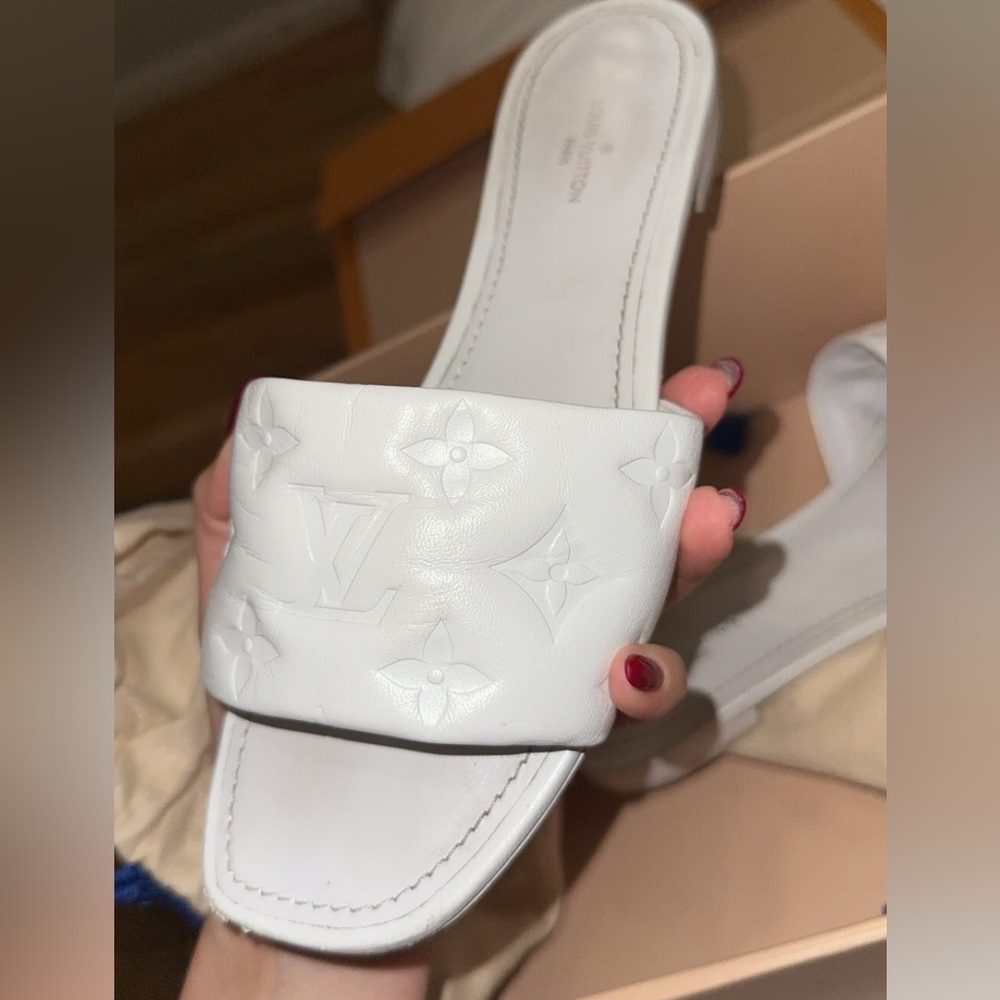 Louis Vuitton White mule sandals Sleek Design